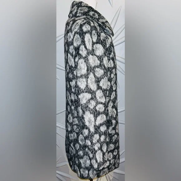 EUC Loft SZ M dark/light gray coat w/exposed silver zipper, 2 front pockets. - Picture 5 of 10